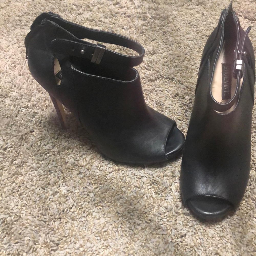 Shoemint booties